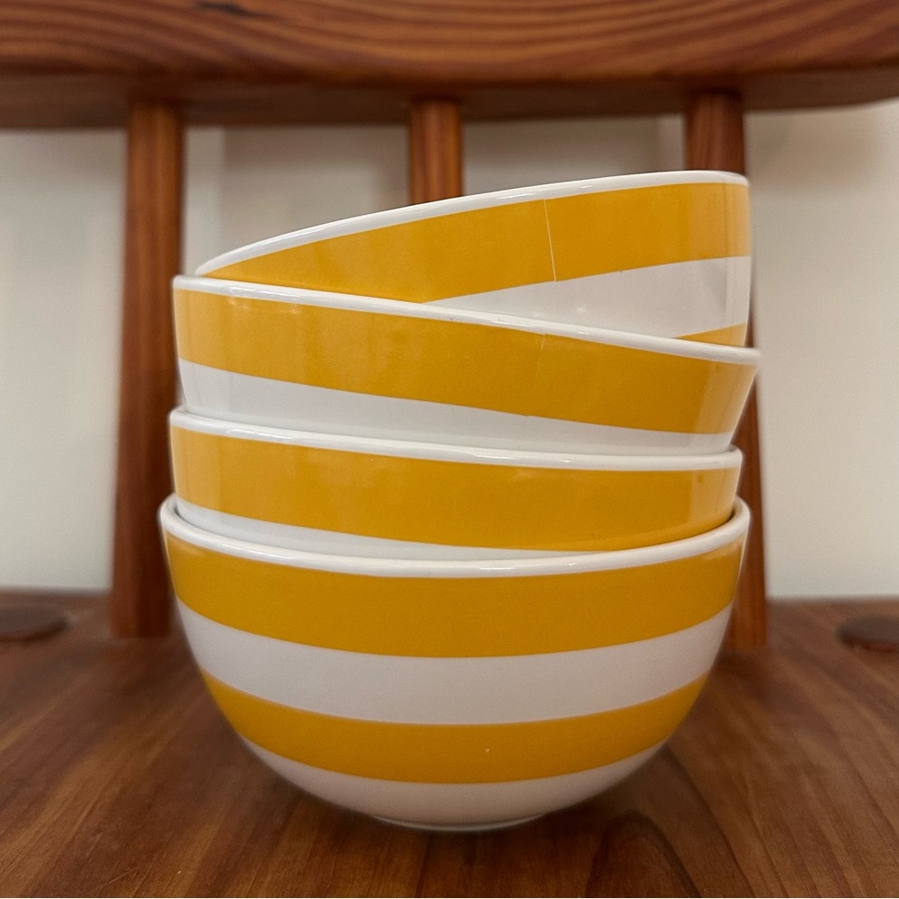 Set of 4 IKEA 2014 SKACK Yellow and White Serving Bowls  Vintage Retro